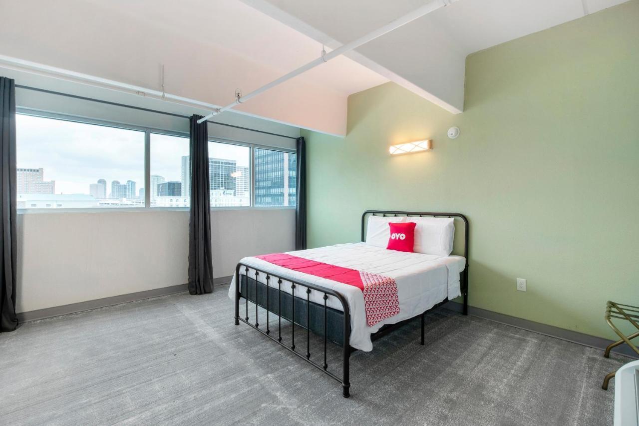 Oyo Hotel & Apartments Houston Galleria מראה חיצוני תמונה