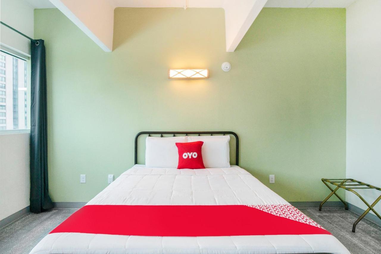 Oyo Hotel & Apartments Houston Galleria מראה חיצוני תמונה