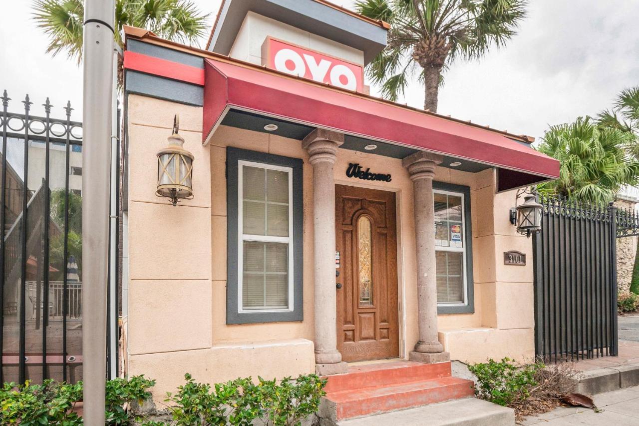 Oyo Hotel & Apartments Houston Galleria מראה חיצוני תמונה