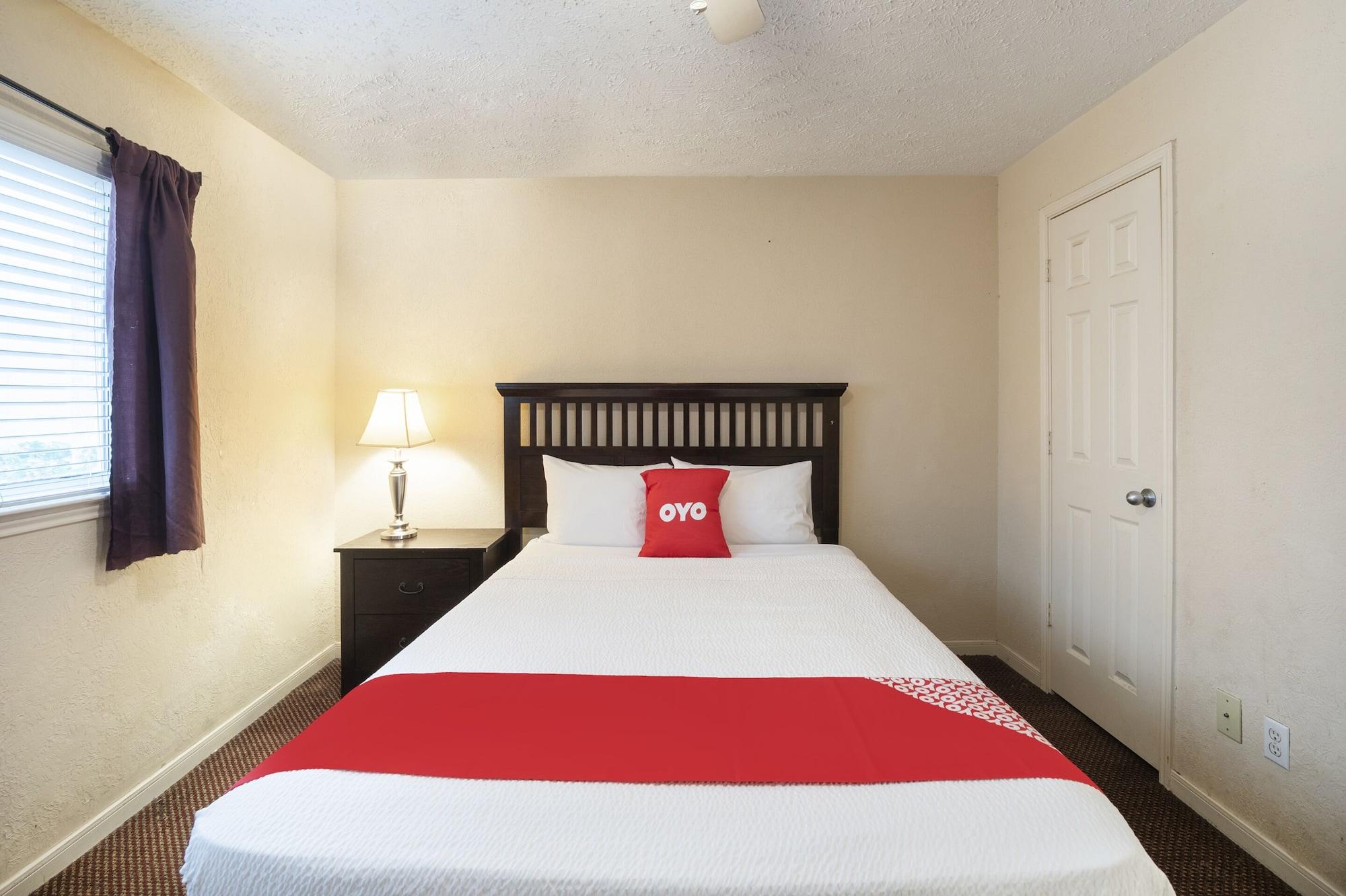 Oyo Hotel & Apartments Houston Galleria מראה חיצוני תמונה