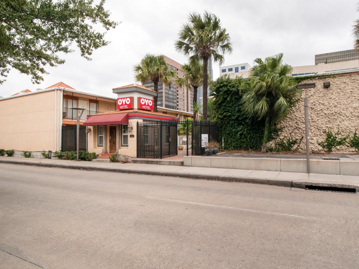 Oyo Hotel & Apartments Houston Galleria מראה חיצוני תמונה