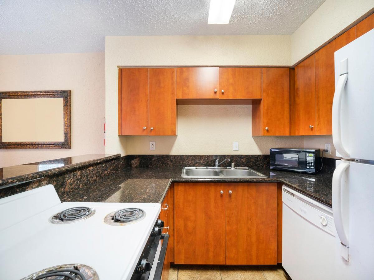 Oyo Hotel & Apartments Houston Galleria מראה חיצוני תמונה