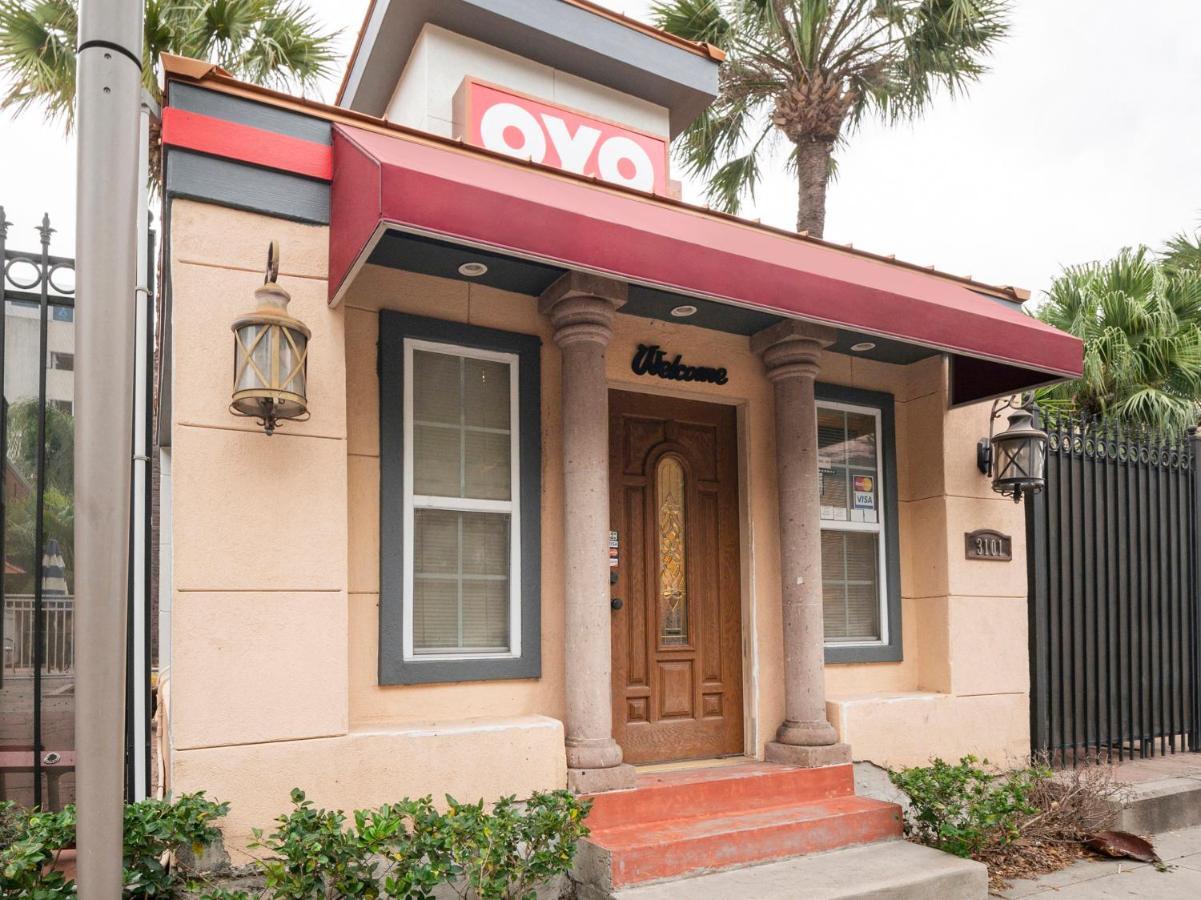 Oyo Hotel & Apartments Houston Galleria מראה חיצוני תמונה